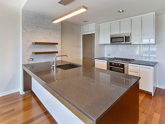 5th image of 58 Metropolitan Ave APT 5D