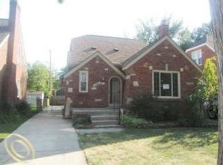 429 Madison St, Grosse Pointe Farms, MI 48236