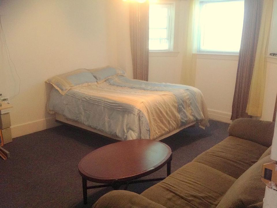 Living/Bedroom