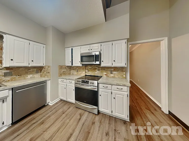509 Live Oak Dr — Photo 5