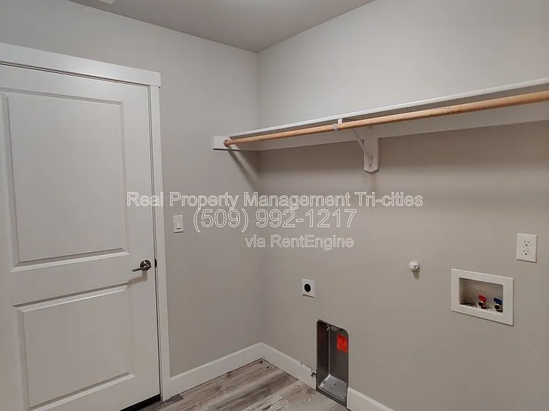 8209 Coldwater Dr — Photo 10