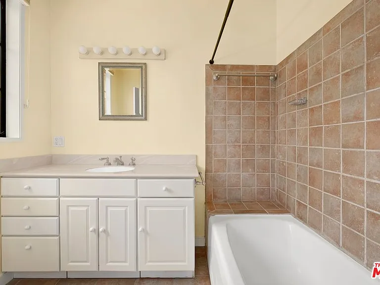 333 Dalehurst Ave — Photo 15