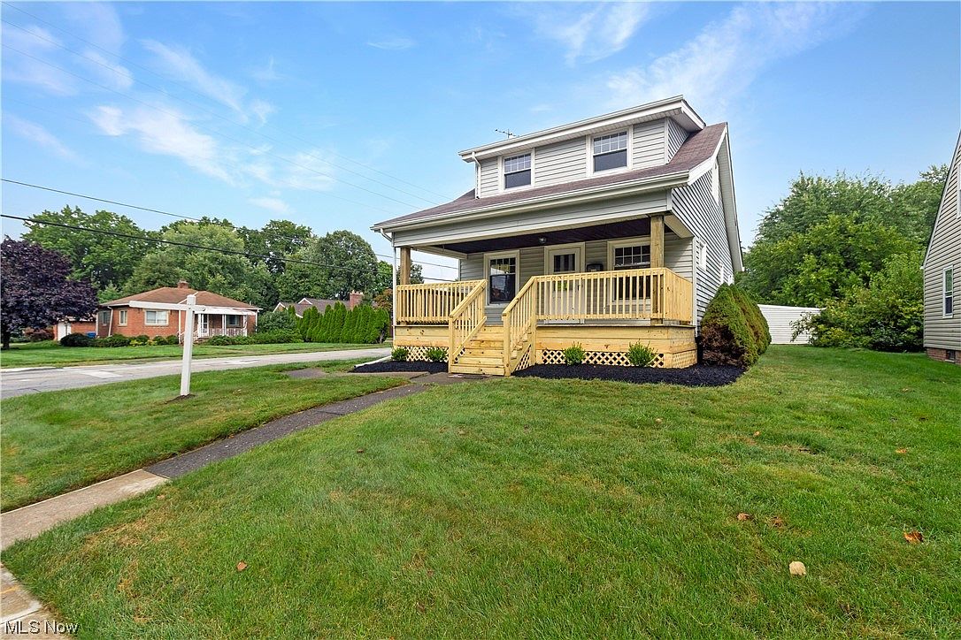 3983 W 220th St, Fairview Park, OH 44126 MLS 4488172 Zillow