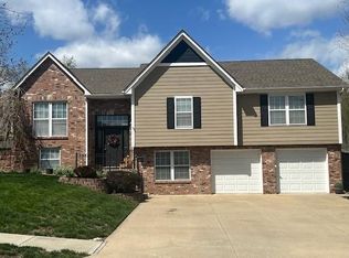 13038 Swartz Rd, Bonner Springs, KS 66012