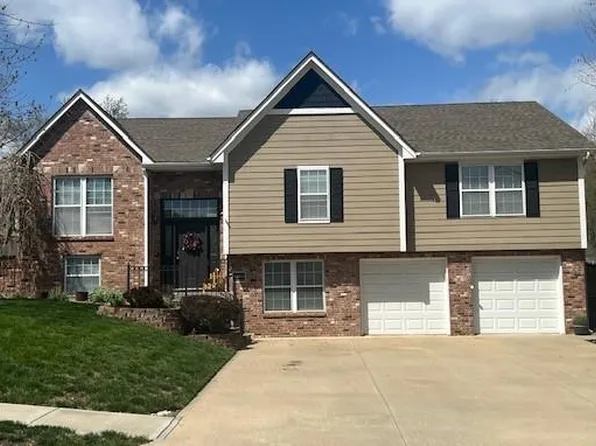 13038 Swartz Rd, Bonner Springs, KS 66012