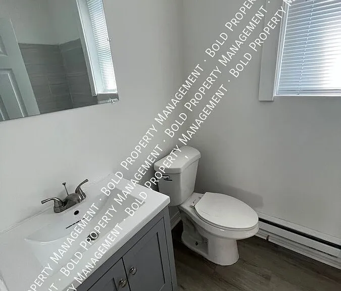 338 Hollenbach St #A — Photo 4