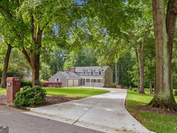2033 Hessian Ct, Stone Mountain, GA 30087