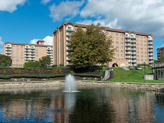 2nd image of 211 Kennedy Dr #252-302