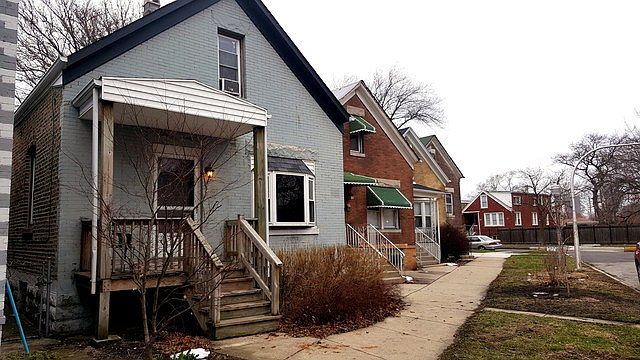 1st image of 1450 N Lawndale Ave