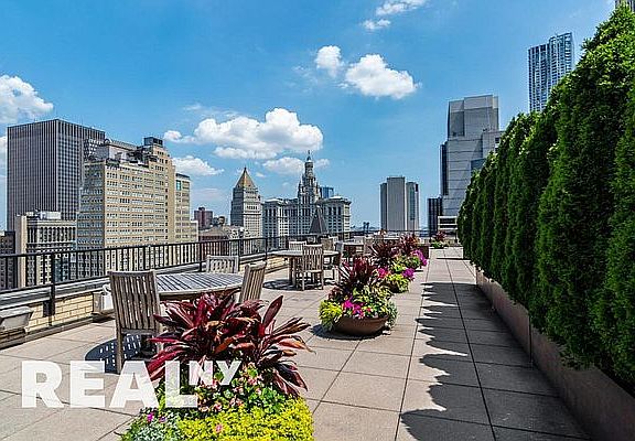 4th image of 53 Park Pl APT 6C