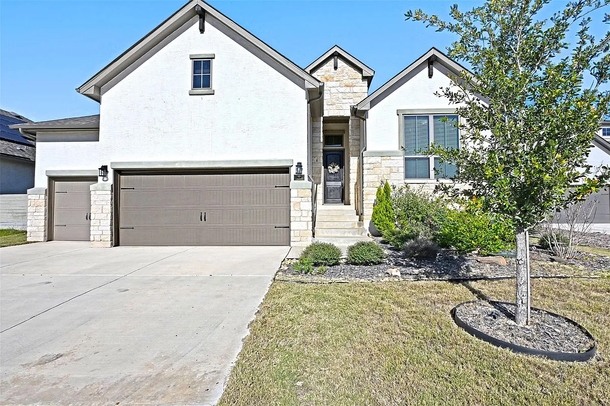 Building Photo - 588 Vale Ct