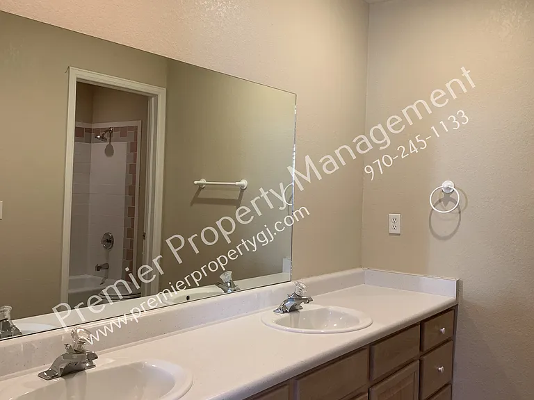 526 Rado Dr — Photo 9