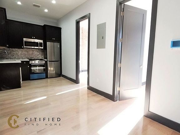 4th image of 1033A Dekalb Ave #2A