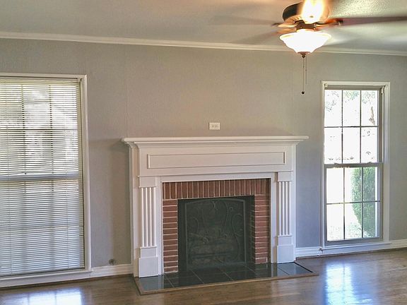 Living Room (View 1)