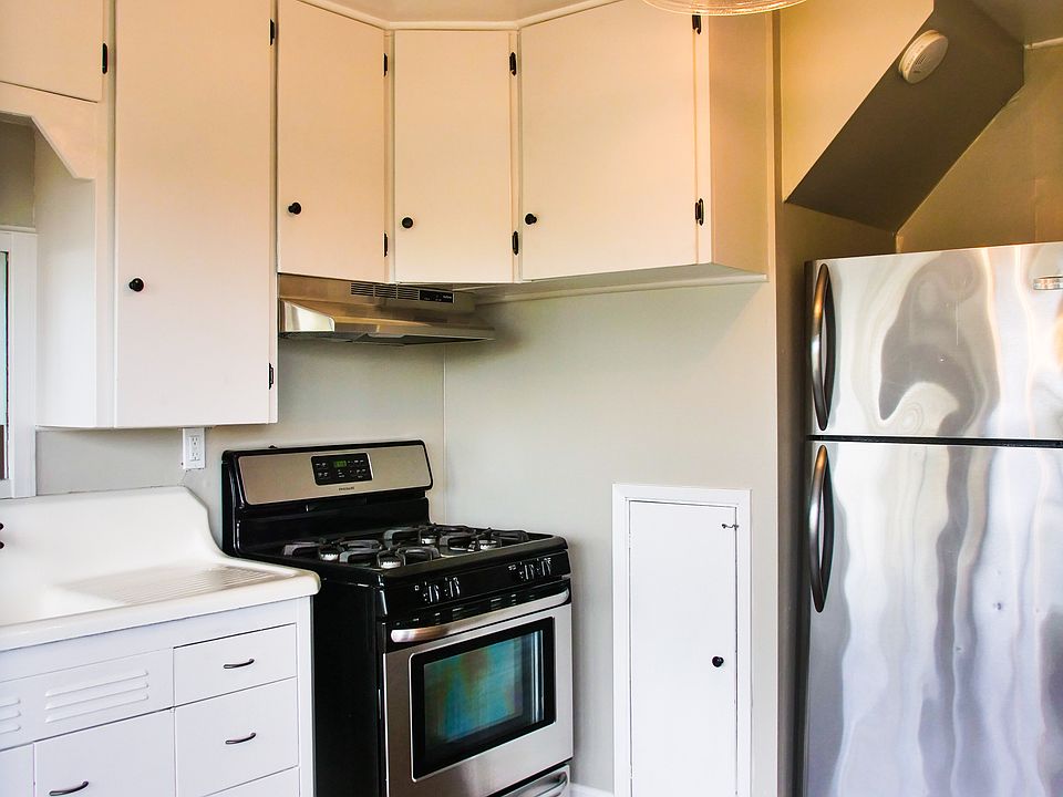 Unit C - Kitchen