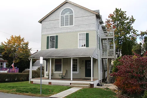 715 Berwyn Ave #2BR Photo 1