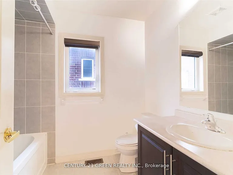 73 Thornbush Blvd — Photo 22
