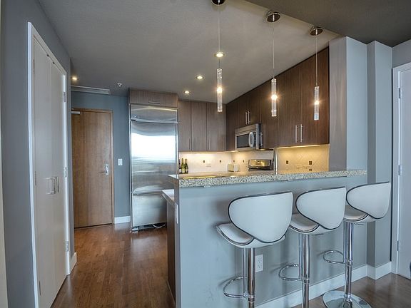 5th image of 325 7th Ave Unit 1802