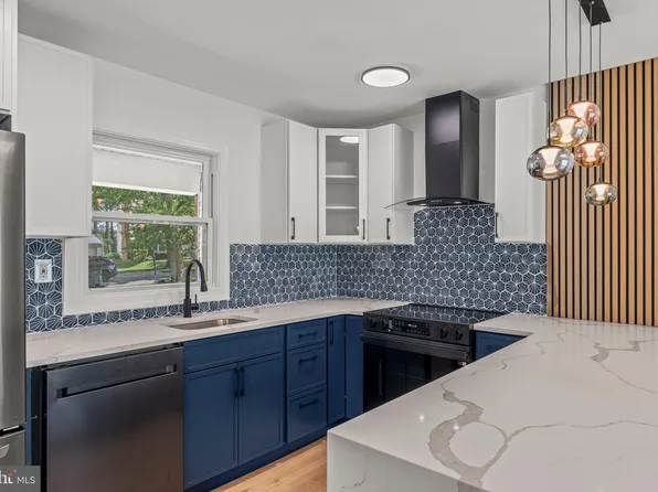 29 Hinsdale Ln, Willingboro, NJ 08046