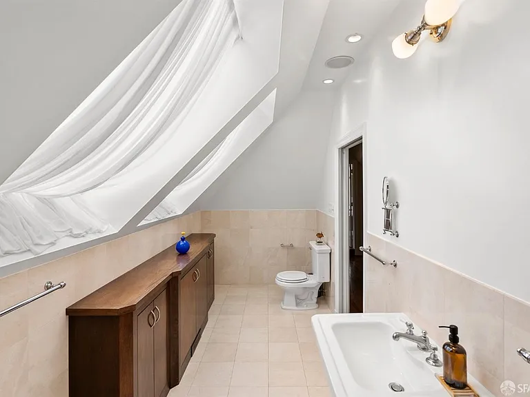 1265 Stanyan St — Photo 38