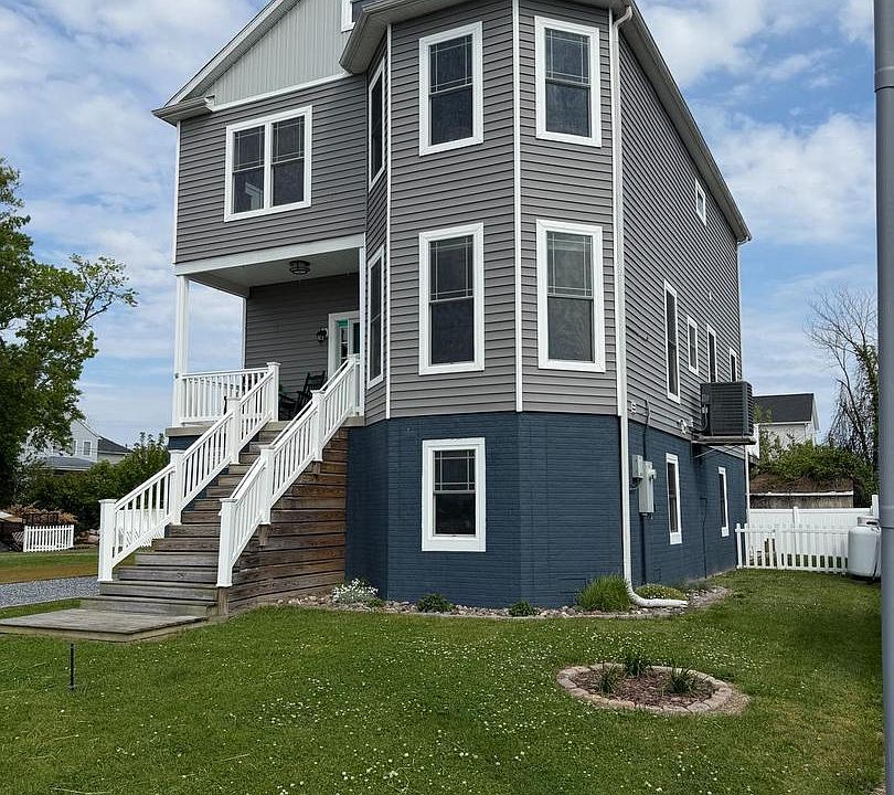 1st image of 9031 Hinton Ave