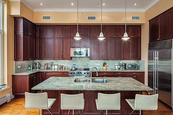 Rented by Brown Harris Stevens | media 20