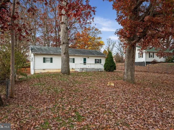 805 N Reymann St, Ranson, WV 25438