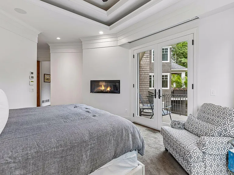 15700 Portico Dr — Photo 25