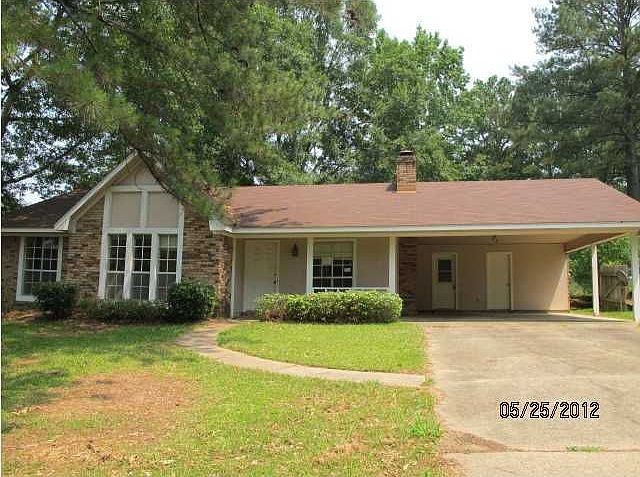1st image of 2906 Pine Ridge Dr