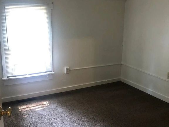 2nd image of 315 W 16th St