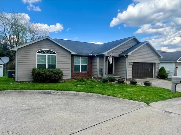 2207 Packard Ct, Parkersburg, WV 26104