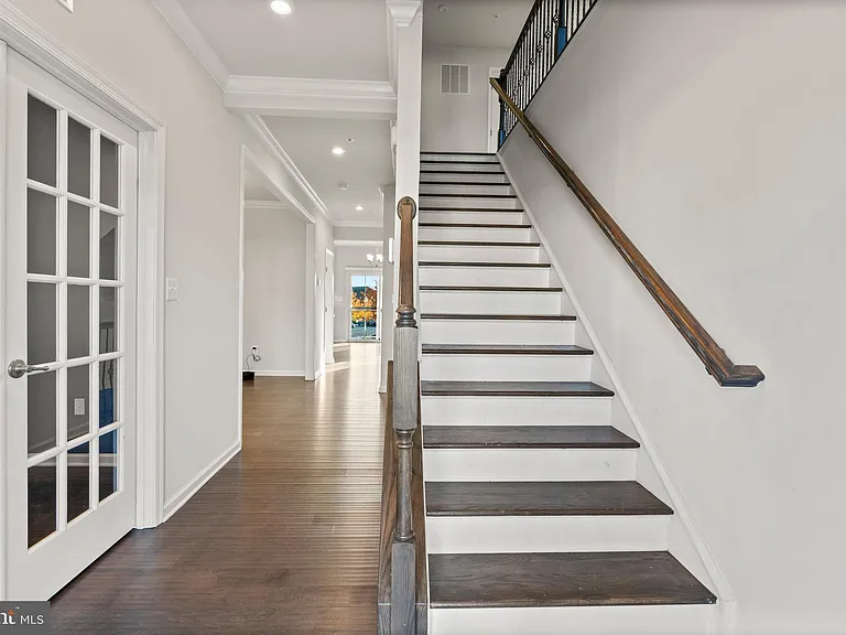 311 Sunrise Ct — Photo 5