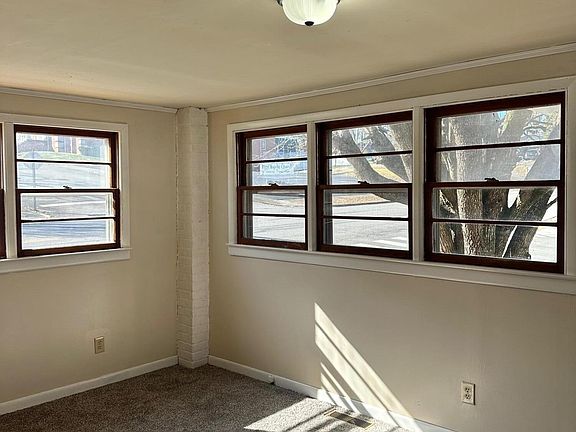 5th image of 731 Washington Ave
