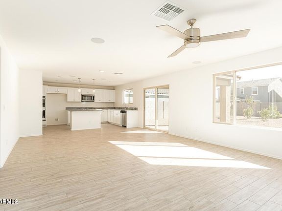 5th image of 36407 W SAN ALVAREZ Avenue