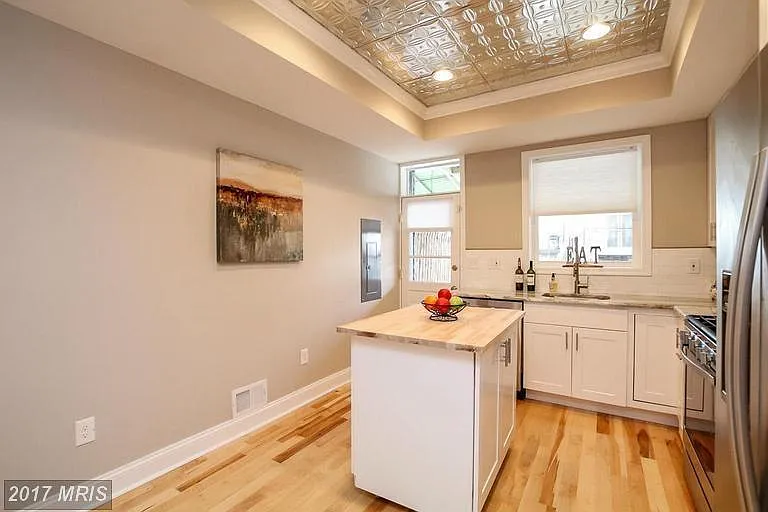 112 N Belnord Ave — Photo 3