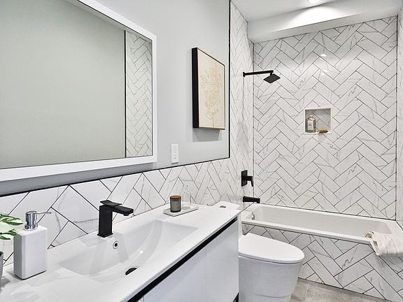4th image of 1612 Cambridge St #405