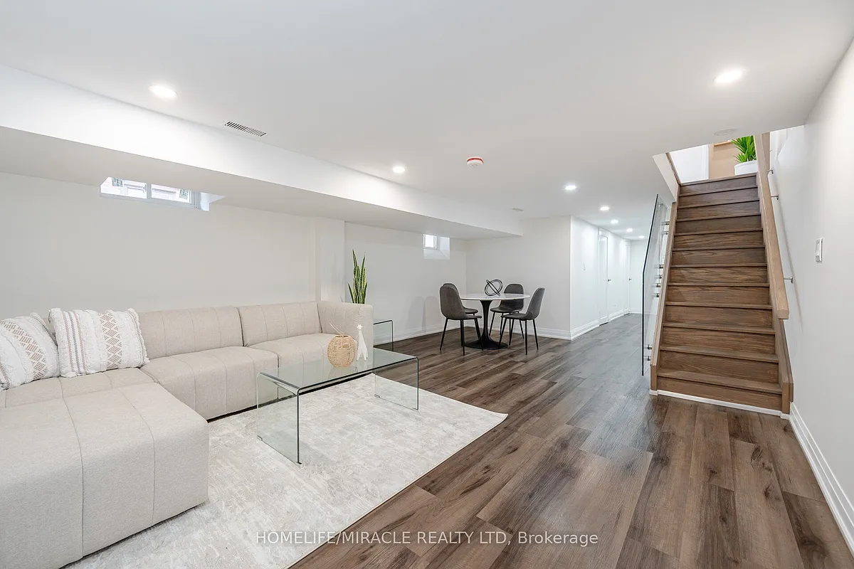 Building Photo - 388 Oakwood Ave #BASEMENT
