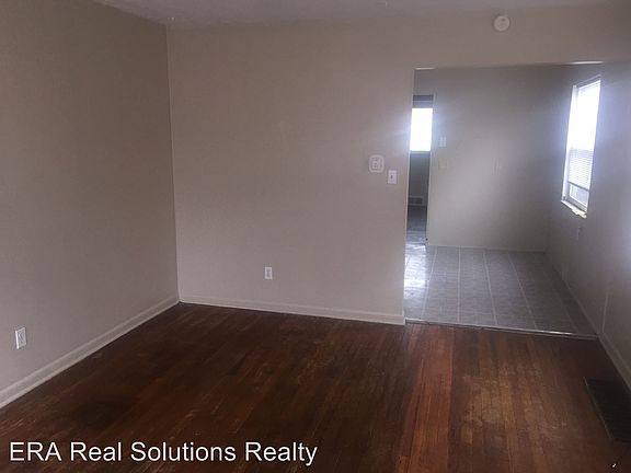 2nd image of 315-317 Napoleon Ave #315