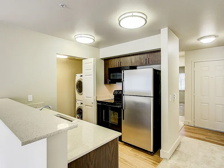 Woodland Commons — Photo 12