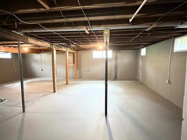 721 Lee Ave — Photo 10