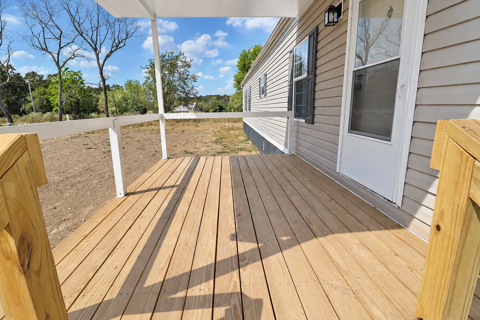 3 bed, $1,200 — Photo 2
