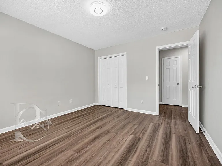 112 Ivy Garden Ln — Photo 14