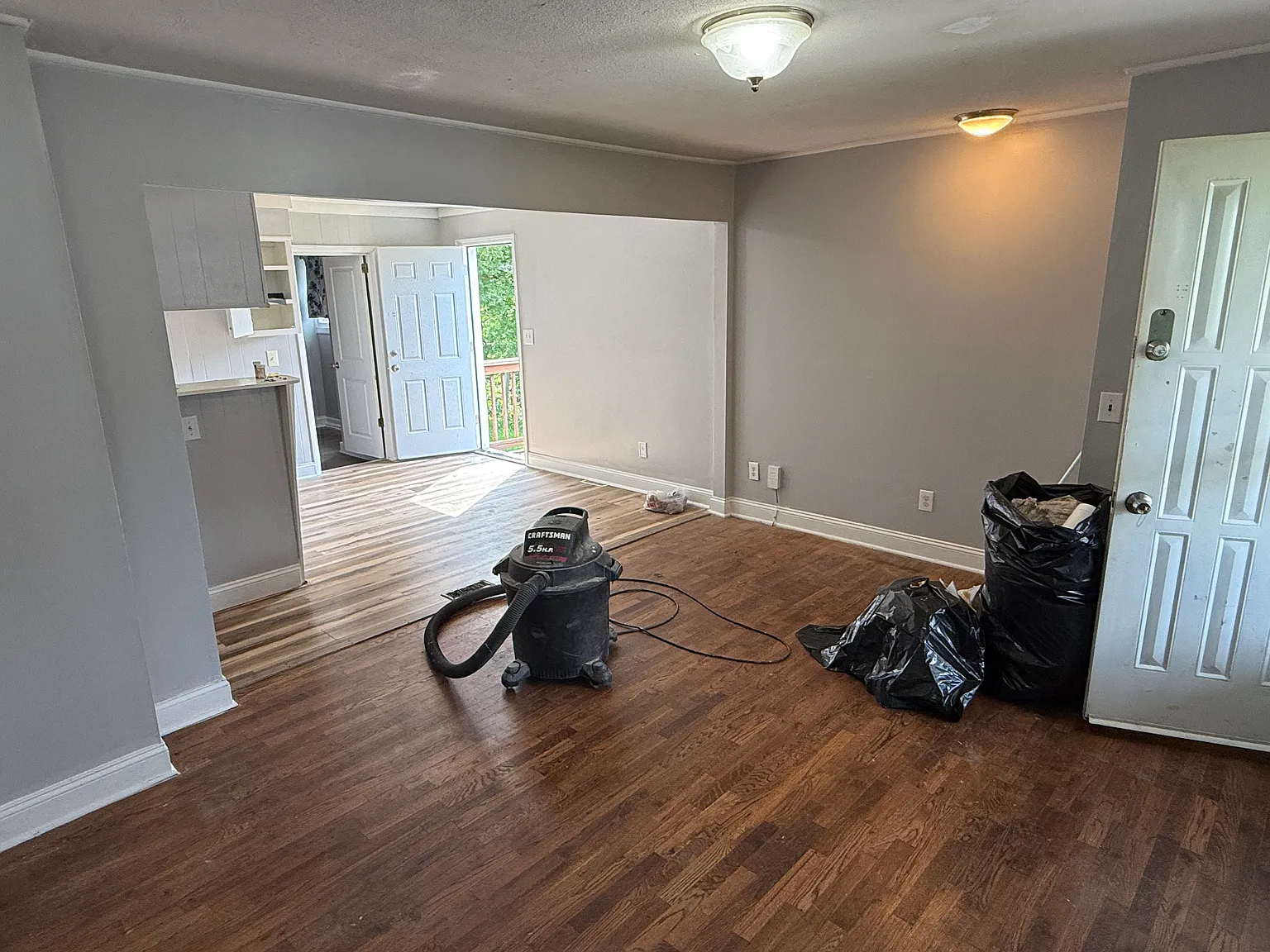 3 bed, 1012 sqft, $1,445 — Photo 3