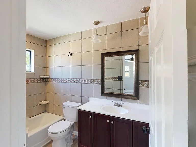204 Tower Dr — Photo 15