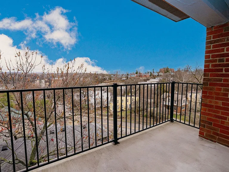 Deck Haus — Photo 34