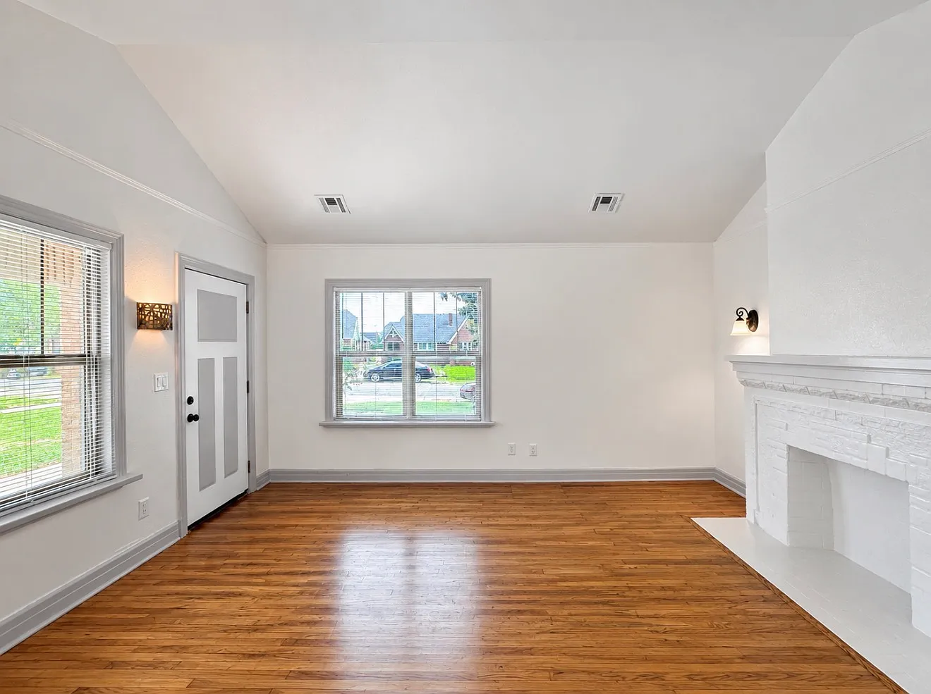 939/941 East Drive - 941 — Photo 3