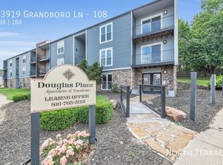 Douglas Place, Grandview, MO 64030
