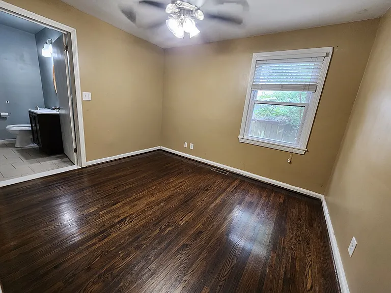 3711 Burrus St — Photo 10