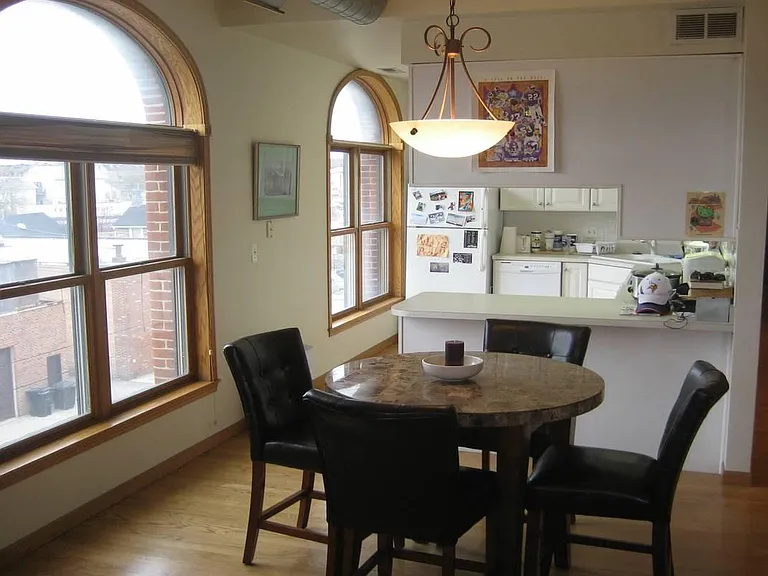 1166 W Grand Ave #3 — Photo 6