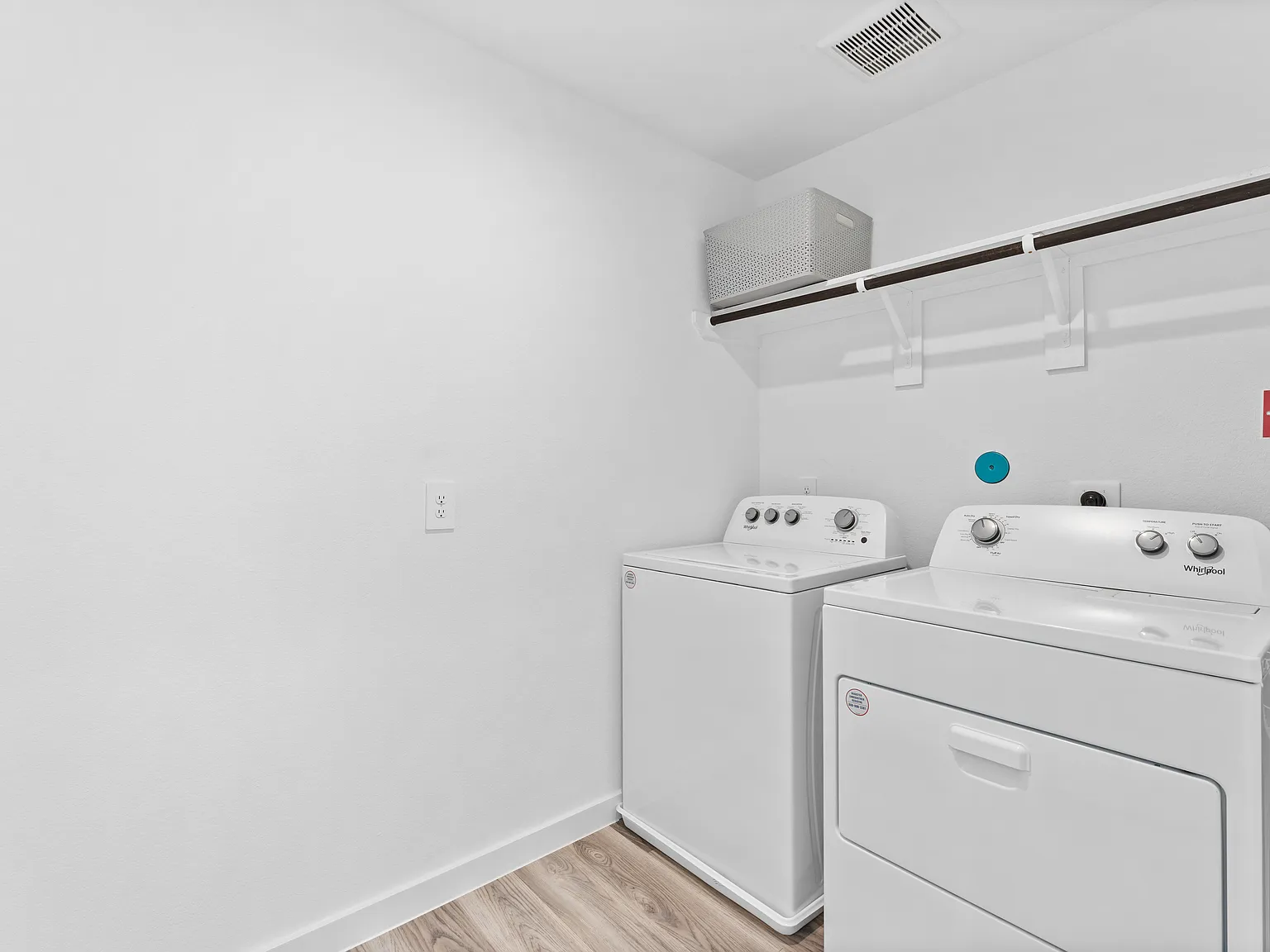 2921 Needham Ln — Photo 4